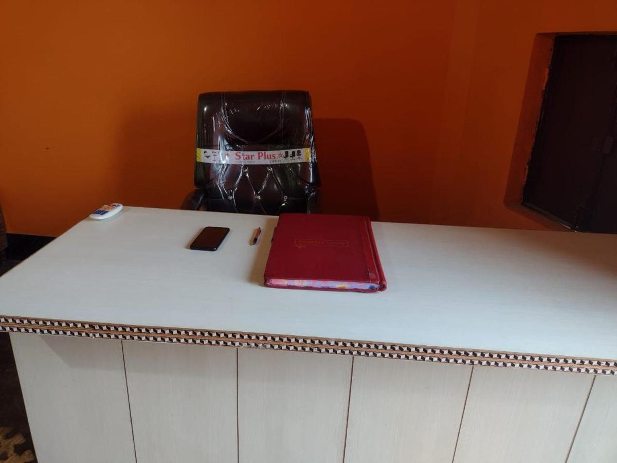 Oyo 83936 Chaudhary Guest House Bulandshahr Eksteriør bilde