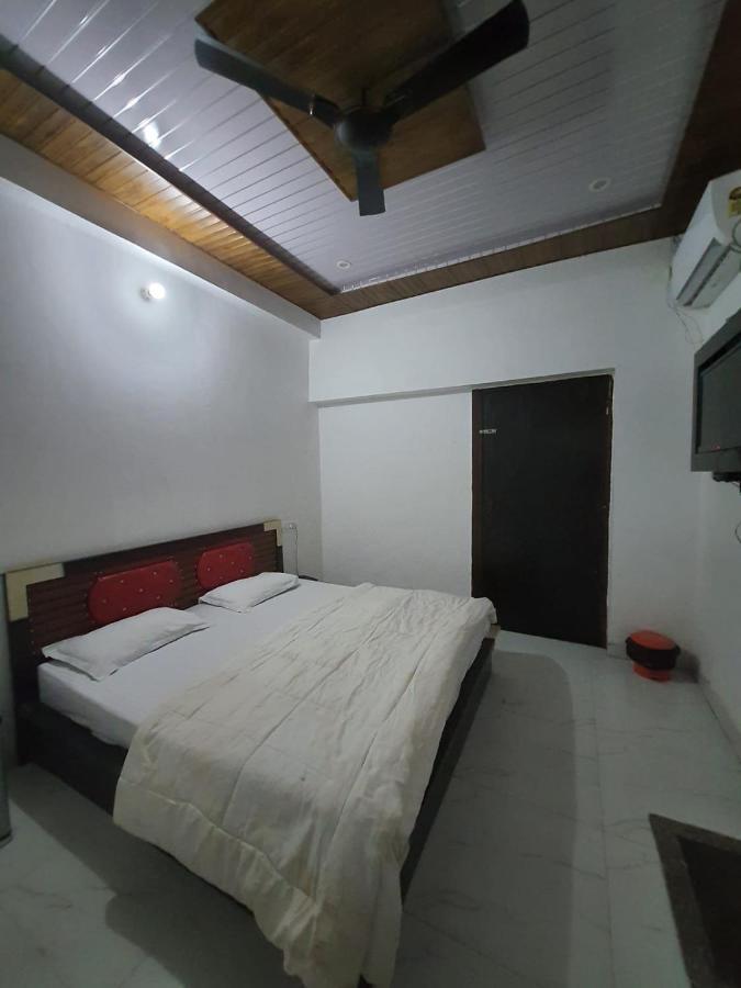 Oyo 83936 Chaudhary Guest House Bulandshahr Eksteriør bilde