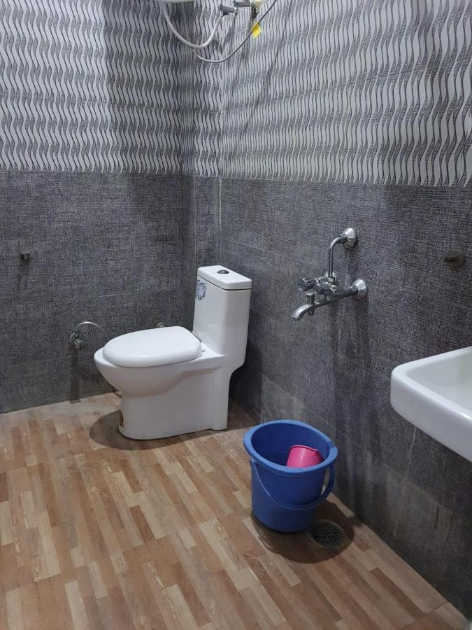 Oyo 83936 Chaudhary Guest House Bulandshahr Eksteriør bilde